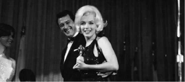 Rock Hudson present the Golden Globe to Monroe in March 1962