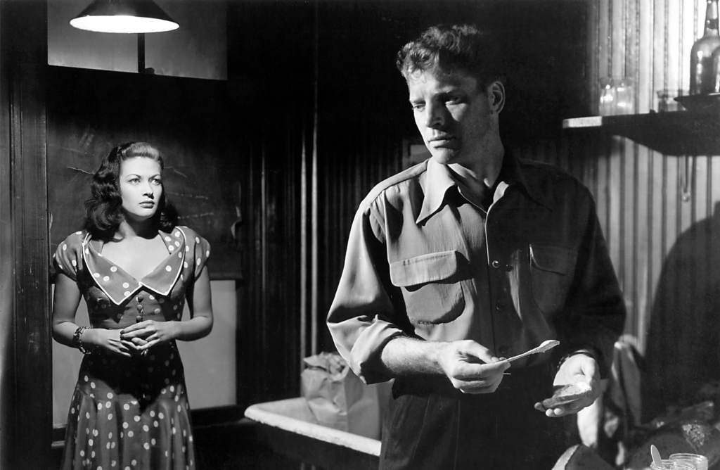 Yvonne De Carlo & Burt Lancaster in Criss Cross (1949)