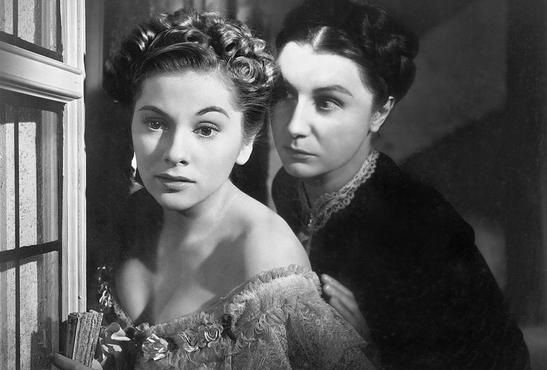 Judith Anderson Rebecca Joan Fontaine