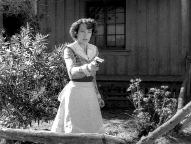 Julie Adams in Crooked River (1950)