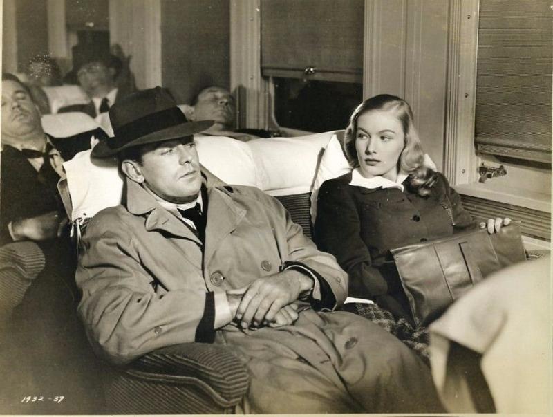 Alan Ladd and Veronica Lake in This Gun for Hire (1942)