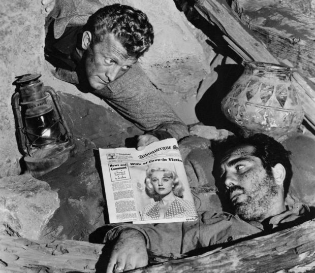 Kirk Douglas and Richard Benedict in Ace in the Hole (1951)