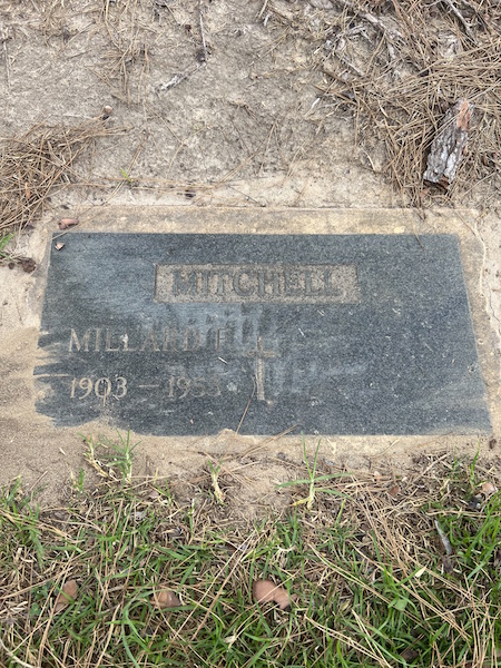Millard Mitchell (1903 - 1953)
Forest Lawn Glendale Cemetery