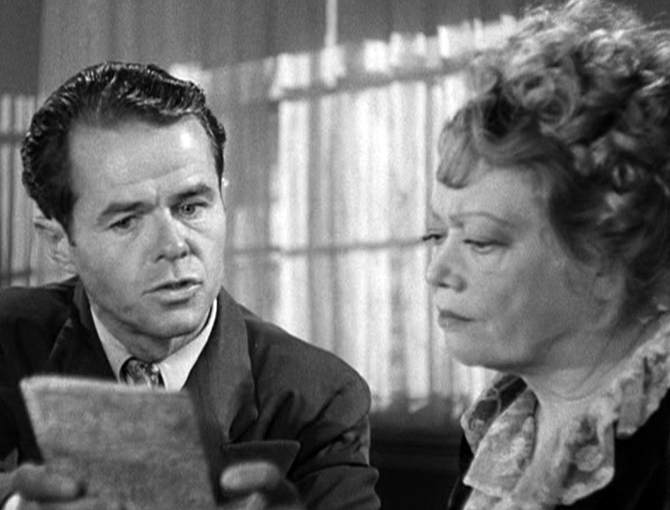 Elisha Cook, Jr. and Esther Howard in Born to Kill (1947)